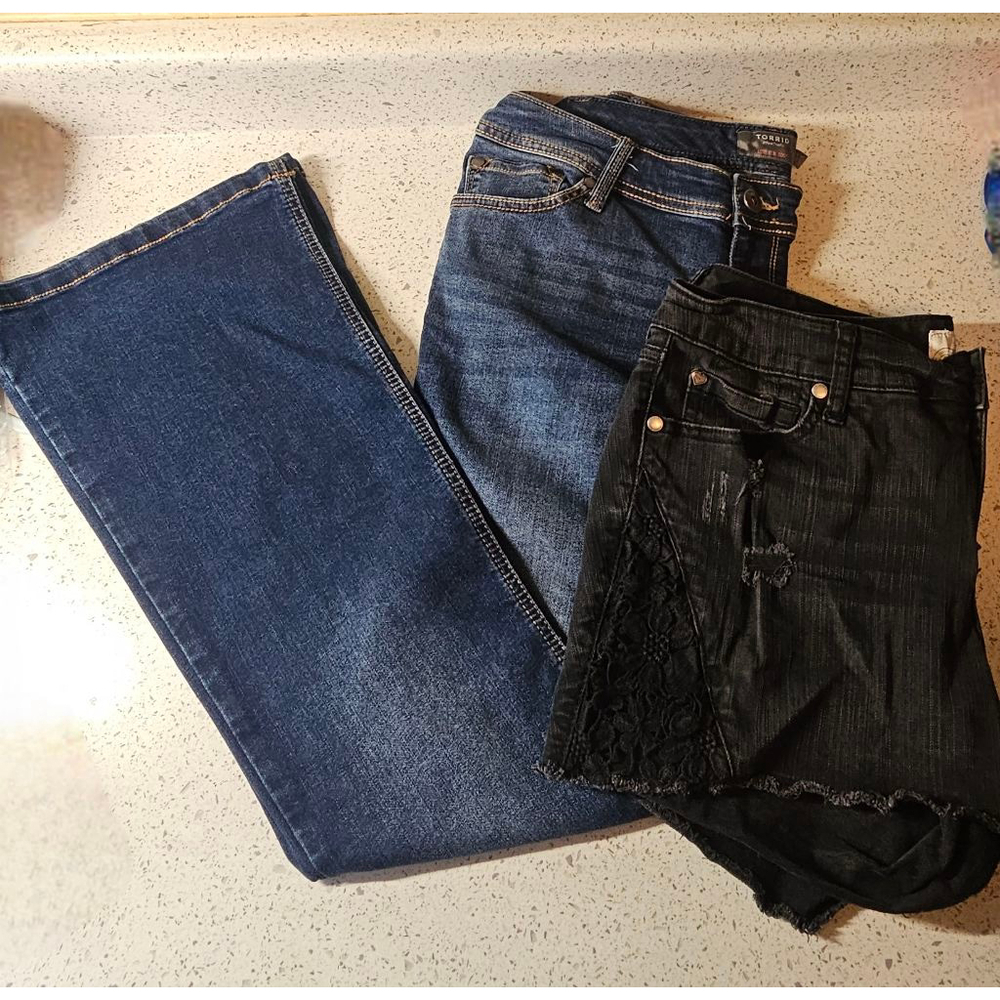 Torrid Womens Bundle Size 12S Luxe Slim Boot Jeans and Black Lace Denim Shorts